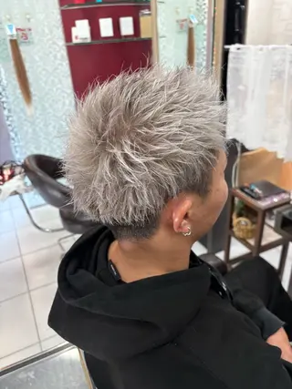 ショート カラー グレージュ達人/赤み 消し/ブリーチ/岩崎のヘアスタイル