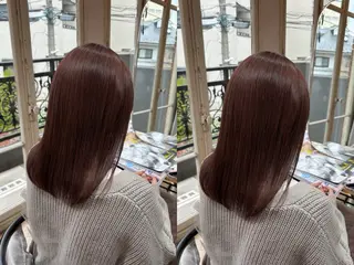 セミロング SAKI⭐️ブリーチ ・艶カラー⭐️のヘアスタイル