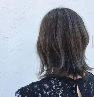 ショート カラー 城間 晴人のヘアスタイル