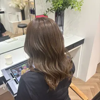 ミディアム カラー 柳原 沙耶のヘアスタイル
