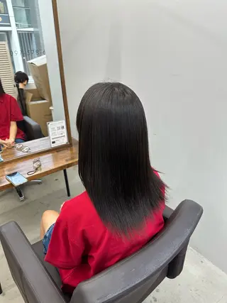 ミディアム 村上 梨緒のヘアスタイル