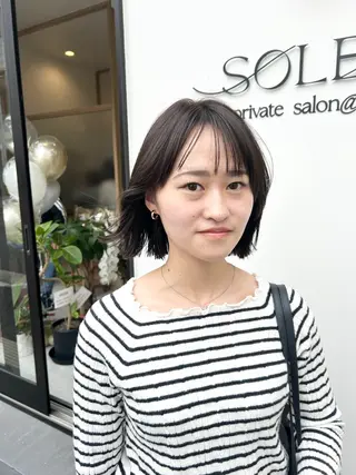 ミディアム カラー 久木原 ゆりのヘアスタイル