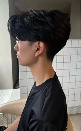 ミディアム パーマ メンズ 鈴木 颯真ウィリアムのヘアスタイル