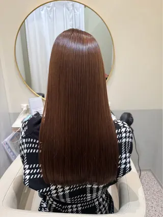 ロング 奥本 侑 髪質改善、ツヤ髪のヘアスタイル