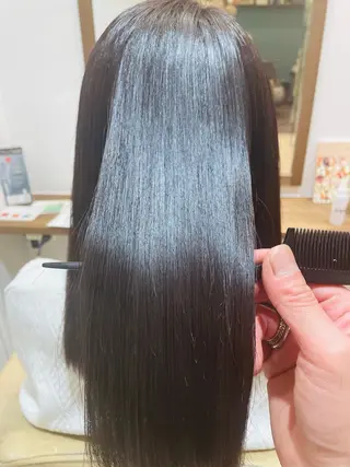ミディアム 横山 ひかりのヘアスタイル