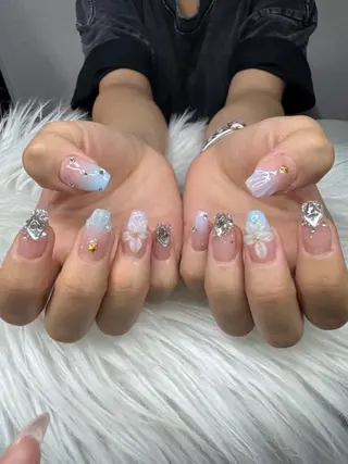 ネイル T. Leeのネイルデザイン