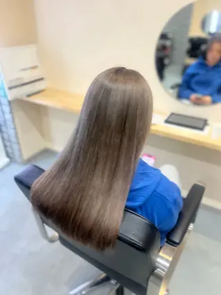 ロング カラー 🎀透明感カラー /ケアブリーチ🎀のヘアスタイル