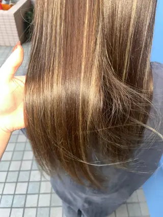 ロング 加藤 碧唯のヘアスタイル