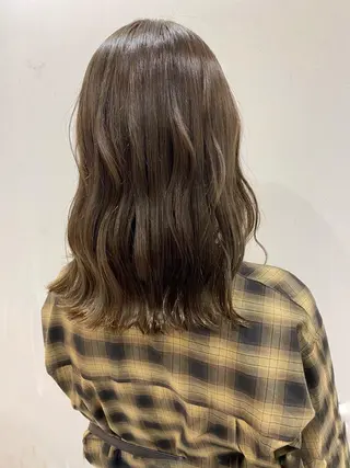 ミディアム カラー 田谷 夏生のヘアスタイル
