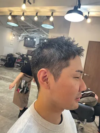 ショート メンズ ブリーチ無しカラー/ ハイトーンAKI🍎のヘアスタイル