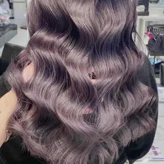 ロング ワンズリー中明度 店舗公式のヘアスタイル