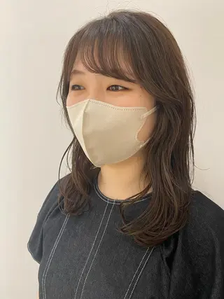 カラー 関 桃萌果のヘアスタイル