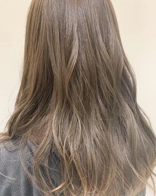 ロング カラー 🦖鶴岡 香純🦖のヘアスタイル