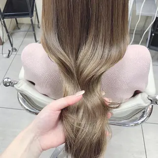 ロング レイヤー/艶髪カラー 森本くるみのヘアスタイル