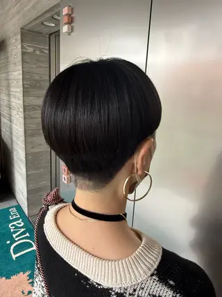 ショート 韓国風束感まつエク/ 艶カラーくるみのヘアスタイル