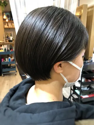 ショート サワタ ミサのヘアスタイル