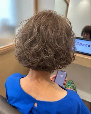 ショート カラー 久木原 ゆりのヘアスタイル