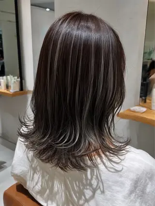 カラー TELA HAIR 副代表RIKUのヘアスタイル
