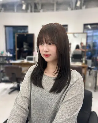 ロング 曽根 玲奈のヘアスタイル
