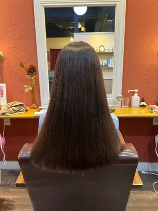 ロング 大内 芹菜のヘアスタイル