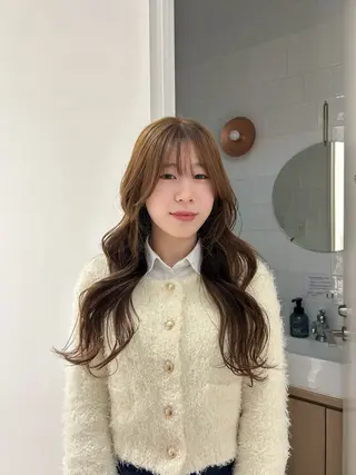 ロング カラー Nanami🧸🤍 ワンカラーモデル募集のヘアスタイル
