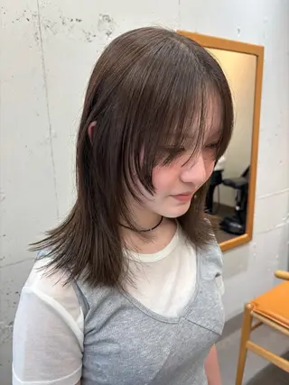 ミディアム カラー 永田 愛莉のヘアスタイル