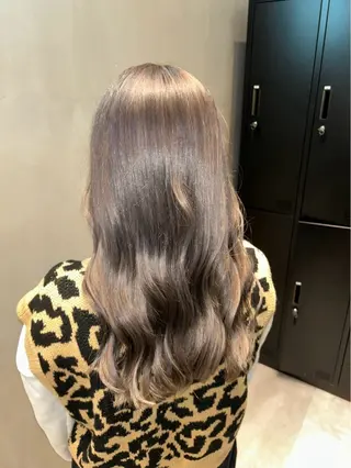 ロング カラー 阿部野 明優梨のヘアスタイル