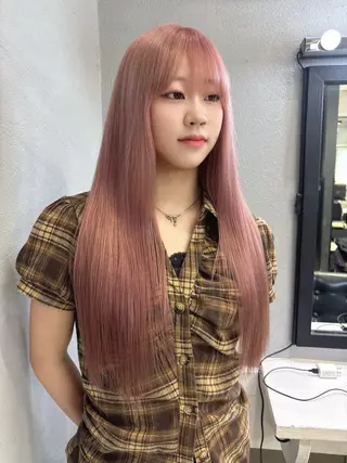 ロング カラー SAKURA🫧 やわらかいハイトーンのヘアスタイル