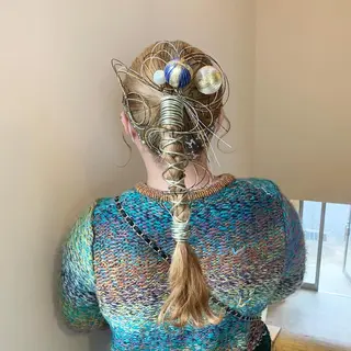 ロング ヘアアレンジ 本間 結衣のヘアスタイル