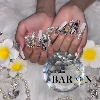 ロング ♛︎BARON♛︎ yuiのネイルデザイン