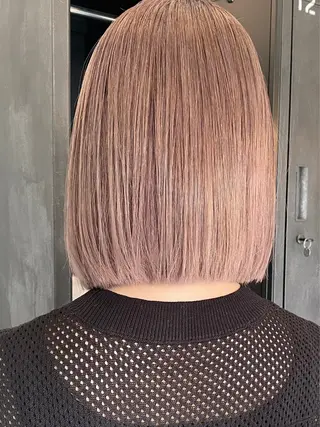 ショート ボブ・カラー 琴音のヘアスタイル