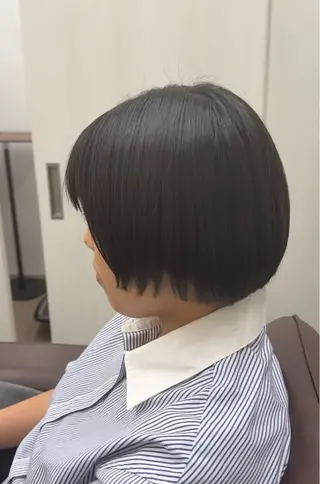 ショート 新宿3丁目大人サロン 🪽イケイリョウコのヘアスタイル