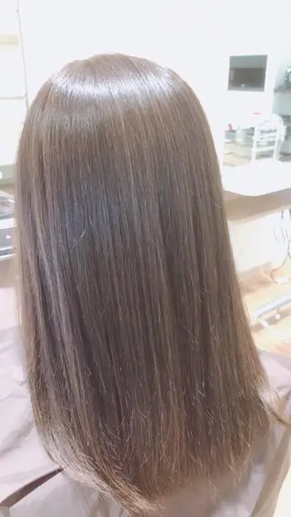 ロング カラー 石丸 智英のヘアスタイル
