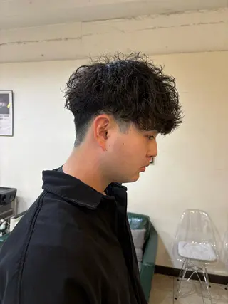 ショート パーマ スズキ ユウナのヘアスタイル