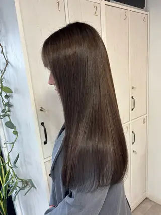 ロング 延末 璃音のヘアスタイル