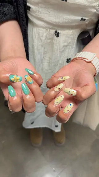 ネイル 🌏AURORA | RiRi🪐のネイルデザイン
