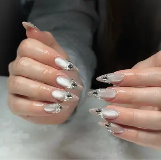 ネイル Genie Mika Nailsのネイルデザイン