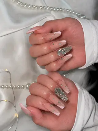 ネイル Nailsalon SKiのネイルデザイン