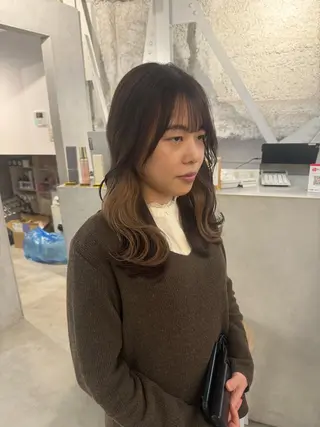 セミロング 新宿/顔周りカット +レイヤー＝しずく♩のヘアスタイル