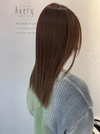 セミロング カラー Avery SHINのヘアスタイル