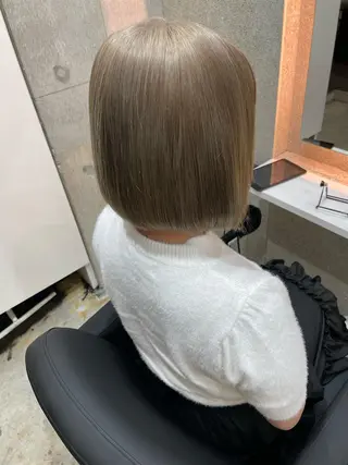 ショート 韓国風レイヤー ハイトーンRYOTAのヘアスタイル