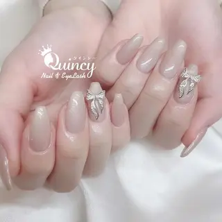 ネイル Quincy ネイル&アイラッシュのマツエク・マツパデザイン