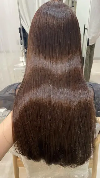 カラー 谷川 李奈のヘアスタイル