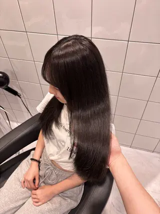 ロング カラー 髪質改善🩰透明感カ ラー🎀hinanoのヘアスタイル