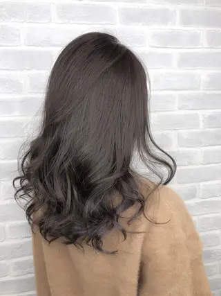 セミロング カラー 【透明感、艶髪】西村 有司のヘアスタイル