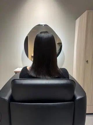セミロング 博多美容室NAVY 橋本心縮毛矯正のヘアスタイル