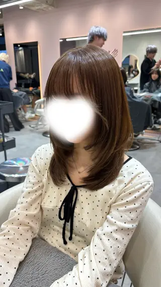 ミディアム 大宮ミディアムレイヤ 🌙會澤華央理のヘアスタイル