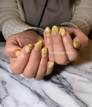 ネイル ネイルルームリッカ 𝐦𝐚𝐲𝐮のネイルデザイン