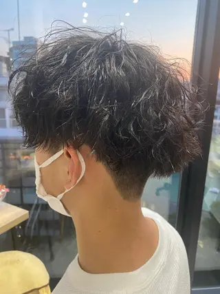 ミディアム パーマ メンズ 似合う髪型見つけます AYAKAのヘアスタイル