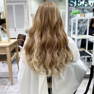 ロング カラー ヘアアレンジ マツエク・マツパ TATSUYA アートディレクターのヘアスタイル